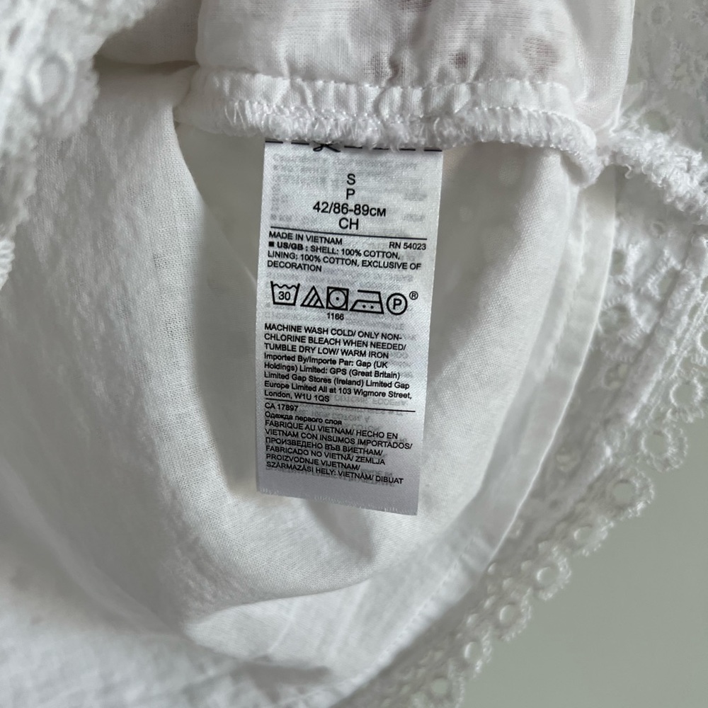 BANANA REPUBLIC Women’s Lace Inset Top-Size Small - Picture 6 of 6
